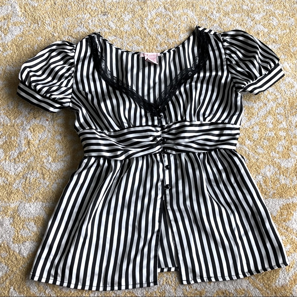 Gothic Lolita black white striped puff sleeve top button blouse top